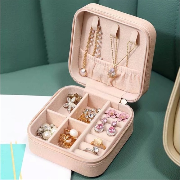 Jewelry Travel/Storage Case - Light Peachy Pink - Picture 1 of 3